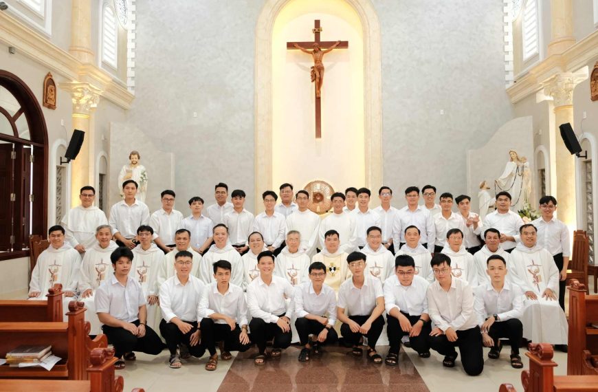 Mừng Kính Thánh Tổ Phụ Đa Minh – Con Muốn Sống Như Người Đã Sống